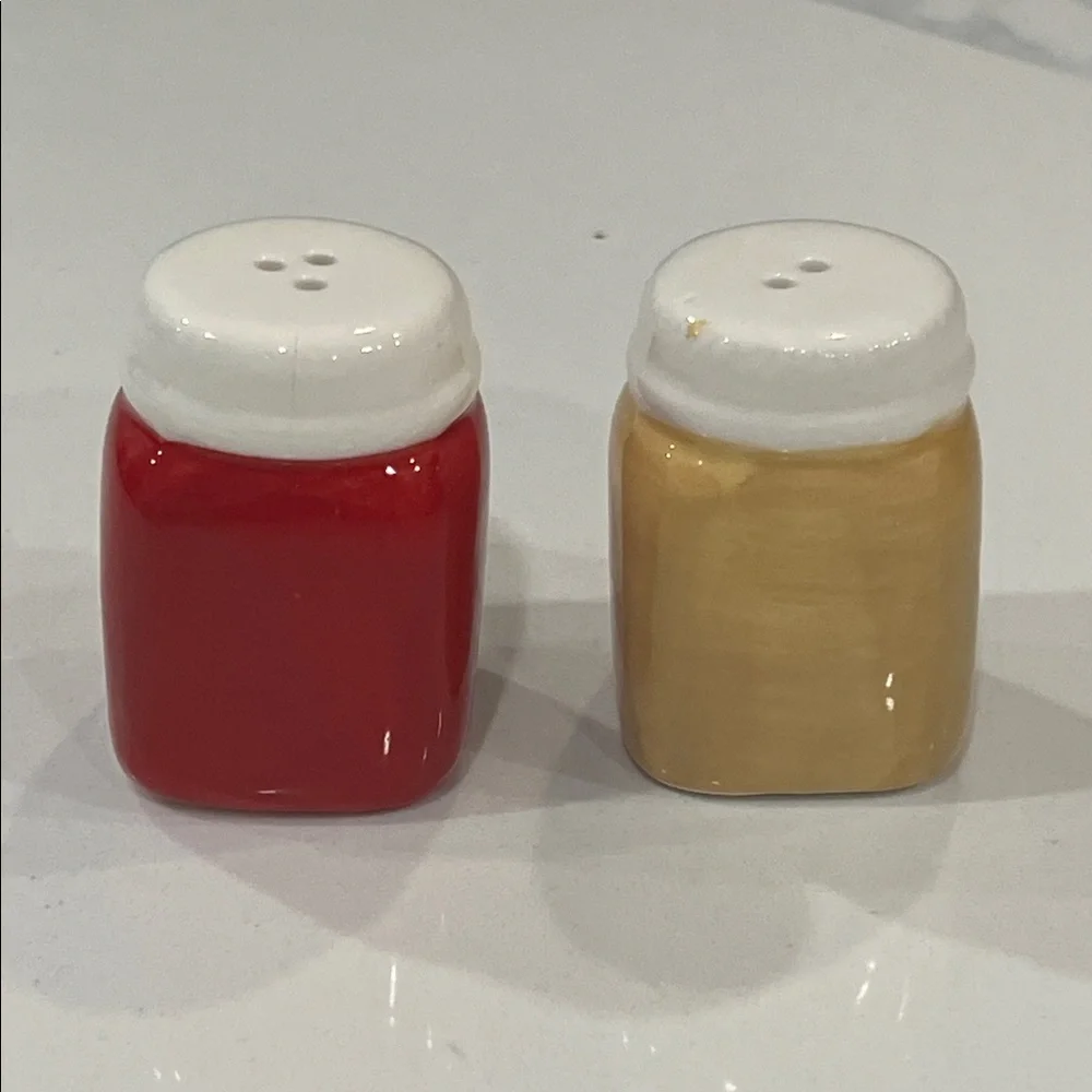 Cute.🍓JAM & 🍎JAM Shakers